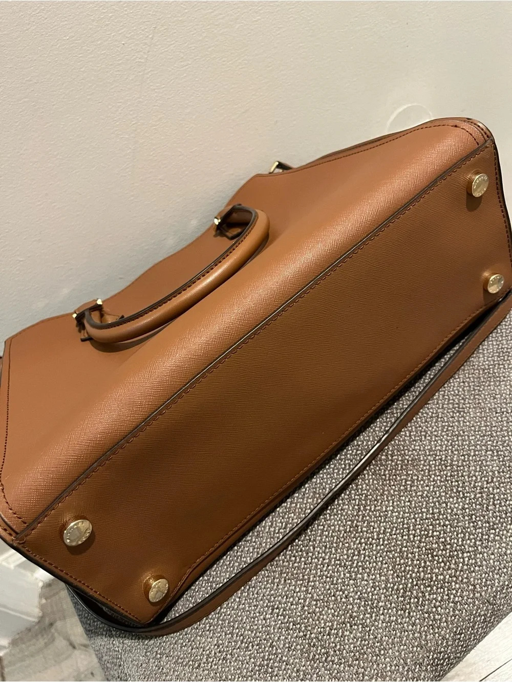MICHAEL KORS Saffiano Leather Satchel in Luggage Brown with Gold Hardware - Picture 4 of 7